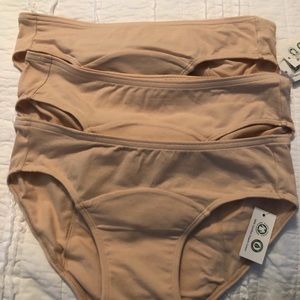 Rael pack of 3 NWT underwear size Medium